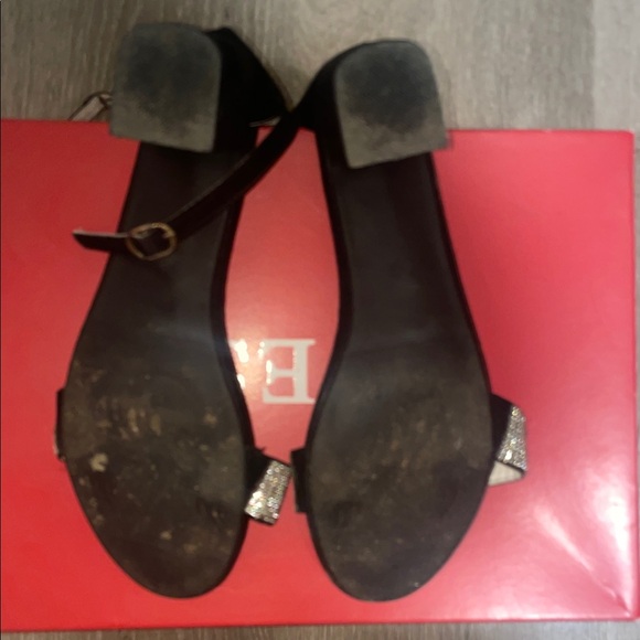 Elegant Black and Silver Women's Sandals - Picture 4 of 4